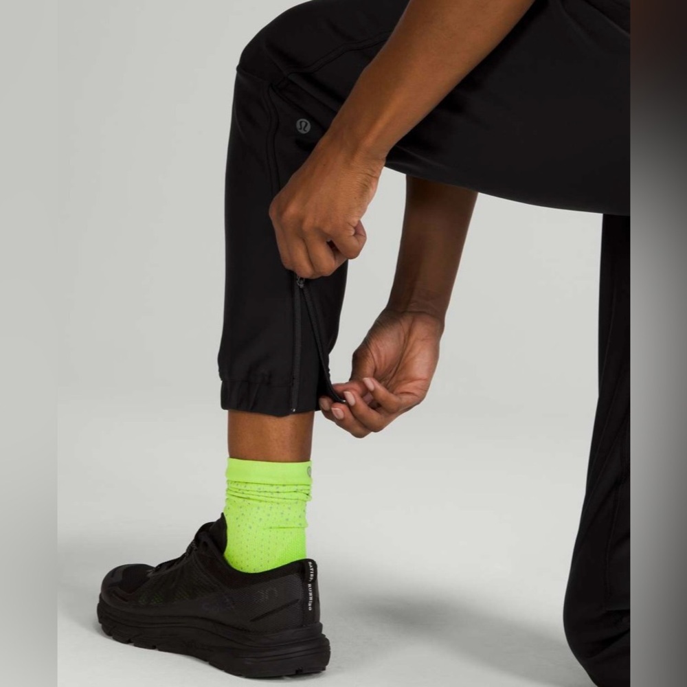 Lululemon Adapted State High-Rise Tech Fleece Jogger in Black - Picture 4 of 9
